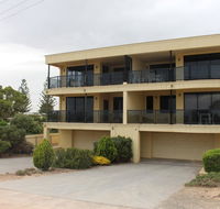 The Lighthouse - Beachfront Accommodation - Sydney 4u