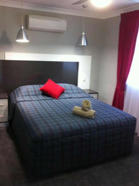 Cattlemans Country Motor Inn & Serviced Apartments - Sydney 4u 22