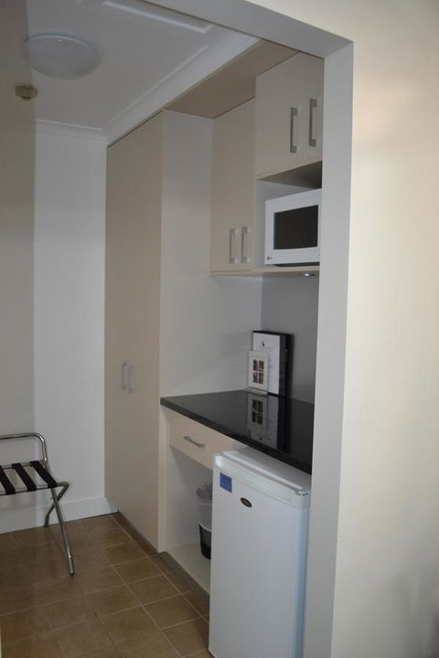 Cattlemans Country Motor Inn & Serviced Apartments - Sydney 4u 35