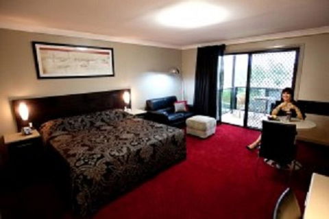 Cattlemans Country Motor Inn & Serviced Apartments - Sydney 4u 17
