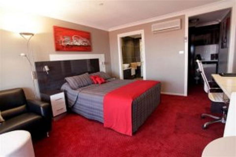 Cattlemans Country Motor Inn & Serviced Apartments - Sydney 4u 11