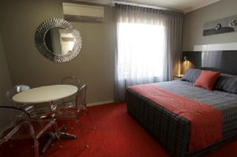 Cattlemans Country Motor Inn & Serviced Apartments - Sydney 4u 21