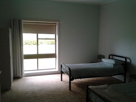 Hilltop Escape - Sydney 4u 4