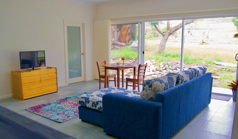 Back Valley Farmstay Bed And Breakfast - Sydney 4u 3