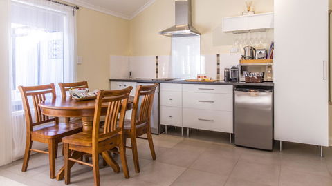 One Tree Bed And Breakfast - Sydney 4u 18