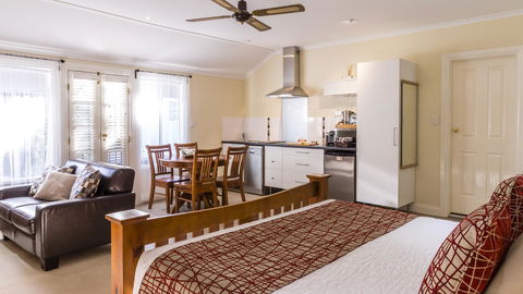 One Tree Bed And Breakfast - Sydney 4u 17