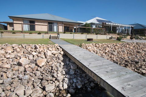 Waterfront On Jefferson, At Wellington Marina, SA - Sydney 4u 19