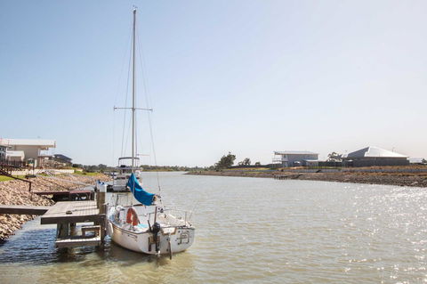 Waterfront On Jefferson, At Wellington Marina, SA - Sydney 4u 1