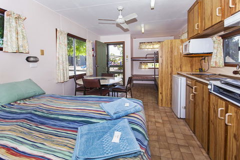 Echo Holiday Parks - Naracoorte - Sydney 4u 2