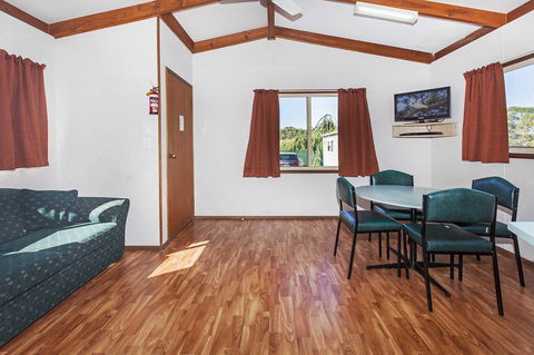 Echo Holiday Parks - Naracoorte - Sydney 4u 14