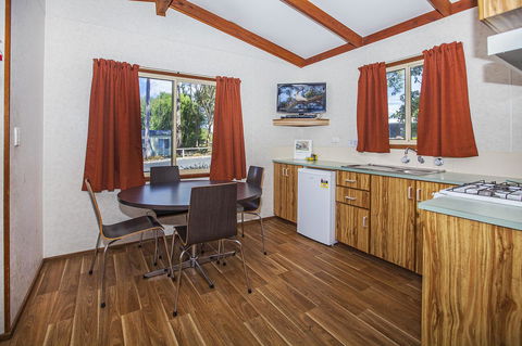 Echo Holiday Parks - Naracoorte - Sydney 4u 37
