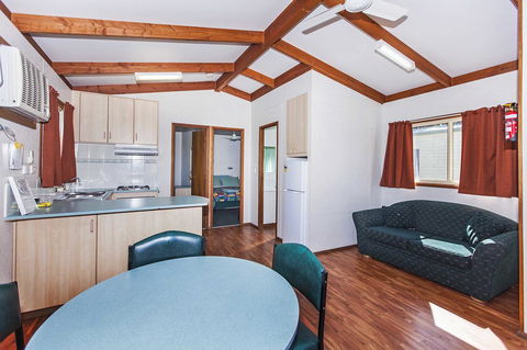 Echo Holiday Parks - Naracoorte - Sydney 4u 12