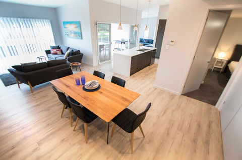 Wellington Lake Retreat - Sydney 4u 0