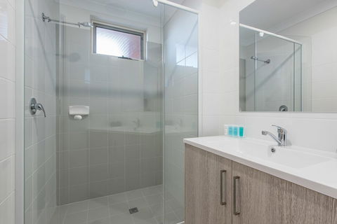 Jurien Bay Motel Apartments - Sydney 4u 11