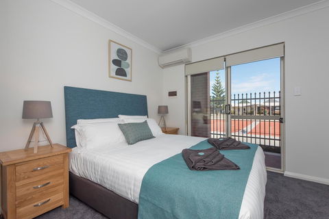 Jurien Bay Motel Apartments - Sydney 4u 3