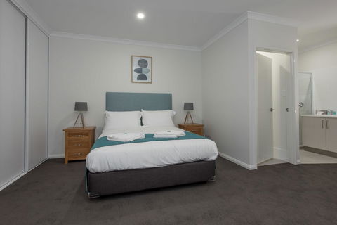 Jurien Bay Motel Apartments - Sydney 4u 5