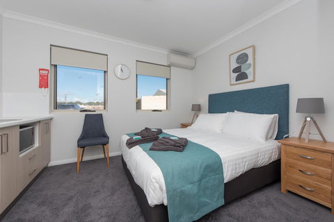 Jurien Bay Motel Apartments - Sydney 4u 23