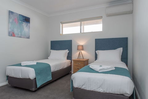 Jurien Bay Motel Apartments - Sydney 4u 18