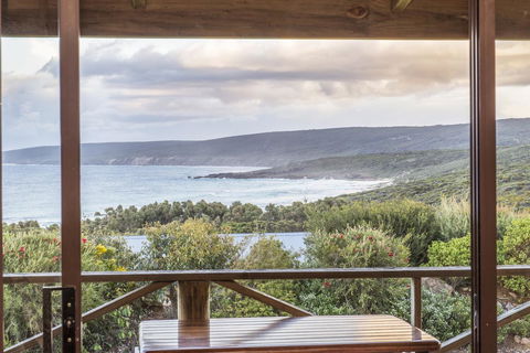Chandlers Smiths Beach Villas - Sydney 4u 0