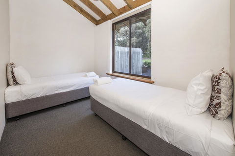 Chandlers Smiths Beach Villas - Sydney 4u 7
