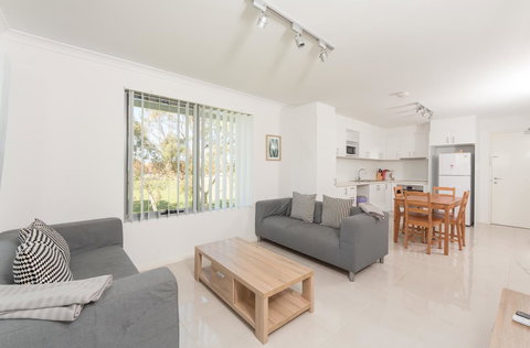 Yaran Suites - Accommodation Sydney 1