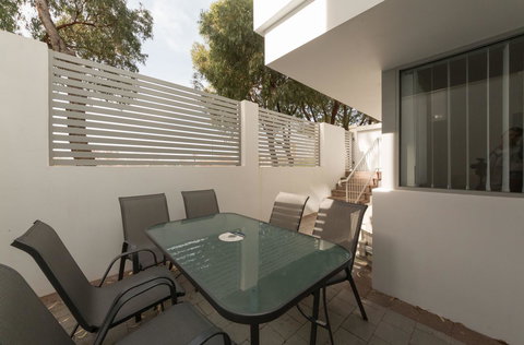 Yaran Suites - Accommodation Sydney 21