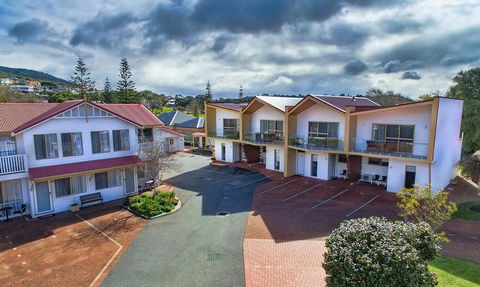 Pelicans Albany Middleton Beach - Sydney 4u 5