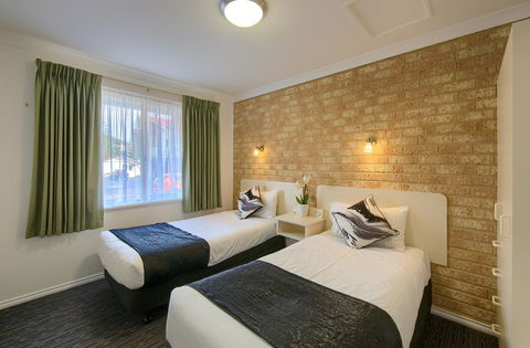 Pelicans Albany Middleton Beach - Sydney 4u 31