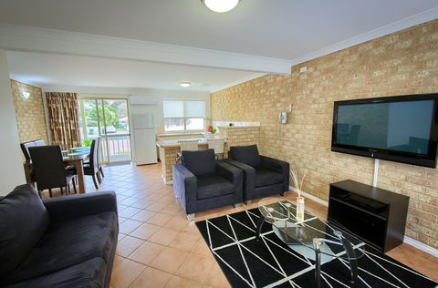 Pelicans Albany Middleton Beach - Sydney 4u 32