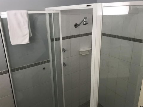 Karri Forest Motel - Sydney 4u 15