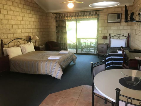 Karri Forest Motel - Sydney 4u 8