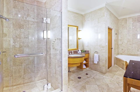 Duxton Hotel Perth - Sydney 4u 3