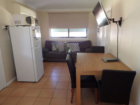 Lazy Lobster Holiday Units & Chalets - Accommodation Sydney 5
