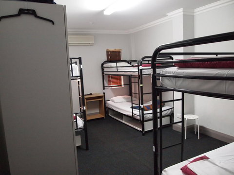 The Emperors Crown Hostel - Accommodation Sydney 4