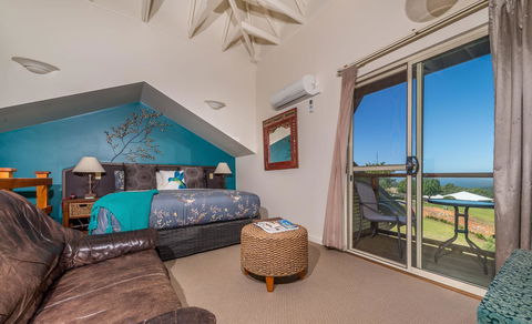 Chimes Spa Retreat - Sydney 4u 10