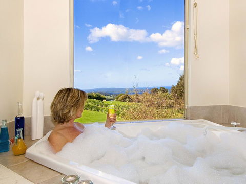 Chimes Spa Retreat - Sydney 4u 35