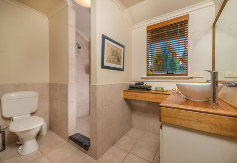 Chimes Spa Retreat - Sydney 4u 18