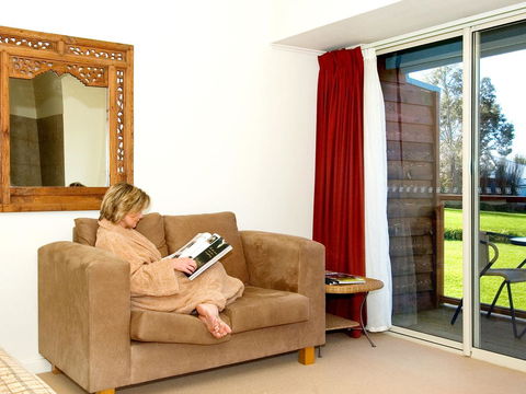 Chimes Spa Retreat - Sydney 4u 37