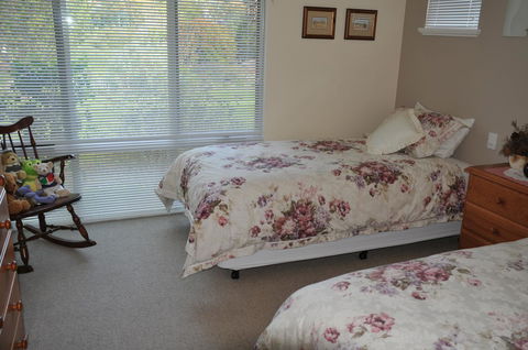 Glenelg On King Bed & Breakfast - Sydney 4u 28