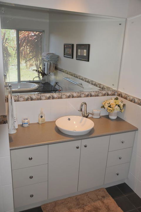 Glenelg On King Bed & Breakfast - Sydney 4u 25