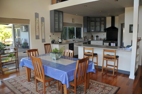 Glenelg On King Bed & Breakfast - Sydney 4u 22