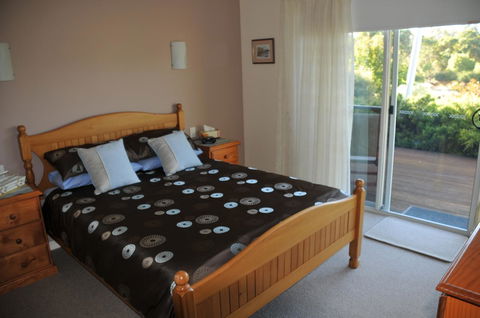 Glenelg On King Bed & Breakfast - Sydney 4u 24