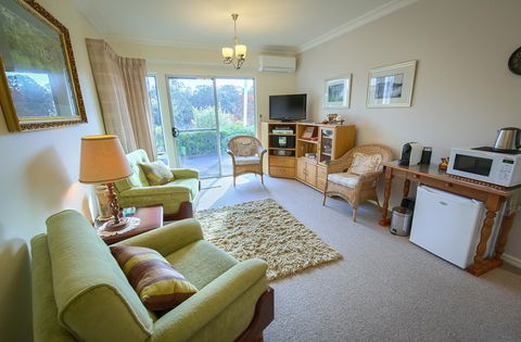Glenelg On King Bed & Breakfast - Sydney 4u 2