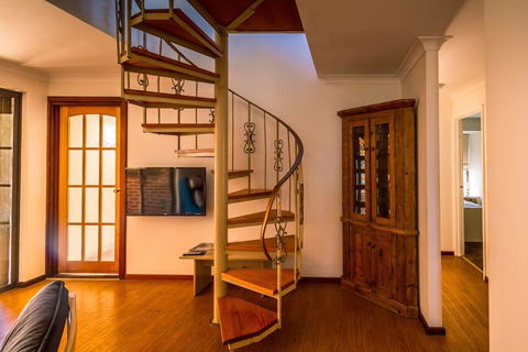 Yanchep Beach Retreat - Sydney 4u 23