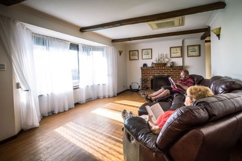 Yanchep Beach Retreat - Sydney 4u 12