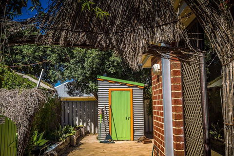 Yanchep Beach Retreat - Sydney 4u 18