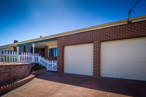 Yanchep Beach Retreat - Sydney 4u 28