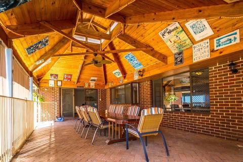 Yanchep Beach Retreat - Sydney 4u 21