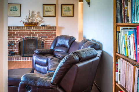 Yanchep Beach Retreat - Sydney 4u 22