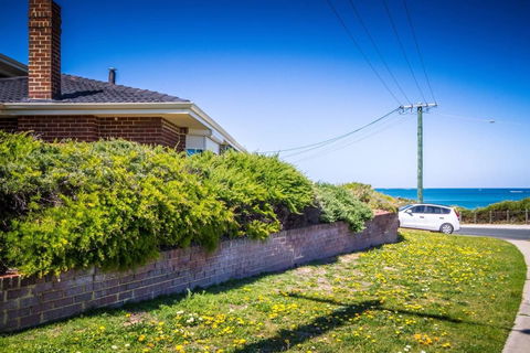 Yanchep Beach Retreat - Sydney 4u 0
